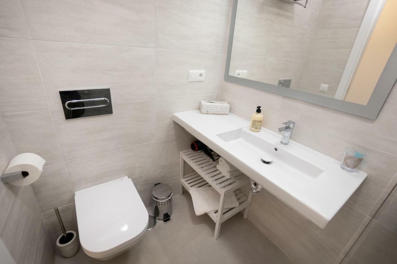 Apartamentos Mombasa 2 Planta Nerja Dış mekan fotoğraf